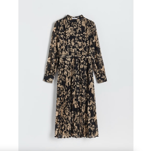 Reserved Pleated Patterned Dress - Picture 1 of 9